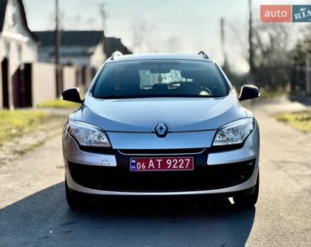 Сірий Рено Меган, об'ємом двигуна 1.6 л та пробігом 280 тис. км за 7150 $, фото 3 на Automoto.ua