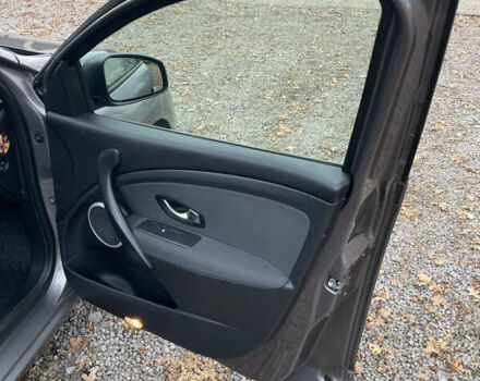 Серый Рено Меган, объемом двигателя 1.5 л и пробегом 263 тыс. км за 9350 $, фото 18 на Automoto.ua