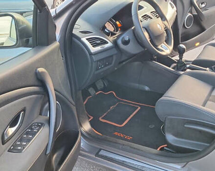 Серый Рено Меган, объемом двигателя 1.6 л и пробегом 210 тыс. км за 7550 $, фото 29 на Automoto.ua