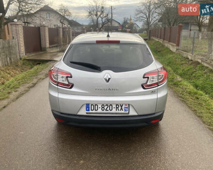 Серый Рено Меган, объемом двигателя 0 л и пробегом 247 тыс. км за 6700 $, фото 7 на Automoto.ua