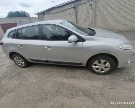 Рено Меган 2012 в Ужгороде на Automoto.ua Серый Рено Меган, объемом двигателя 1.5 л и пробегом 280 тыс. км за 7400 $, фото 13 на Automoto.ua