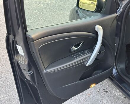 Серый Рено Меган, объемом двигателя 1.5 л и пробегом 260 тыс. км за 8000 $, фото 8 на Automoto.ua