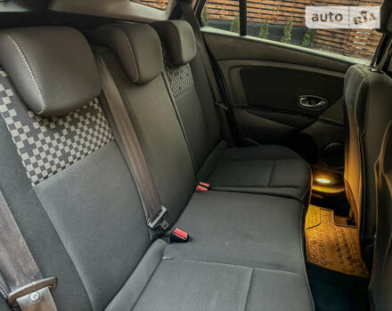 Серый Рено Меган, объемом двигателя 1.5 л и пробегом 190 тыс. км за 8450 $, фото 71 на Automoto.ua