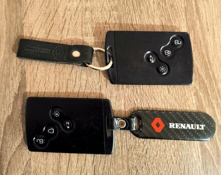 Рено Меган 2012 в Славянске на Automoto.ua Серый Рено Меган, объемом двигателя 1.5 л и пробегом 280 тыс. км за 8900 $, фото 1 на Automoto.ua