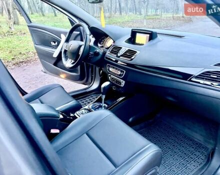 Серый Рено Меган, объемом двигателя 1.5 л и пробегом 248 тыс. км за 8300 $, фото 11 на Automoto.ua