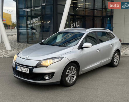 Рено Меган 2012 в Киеве на Automoto.ua Серый Рено Меган, объемом двигателя 1.5 л и пробегом 321 тыс. км за 7550 $, фото 5 на Automoto.ua