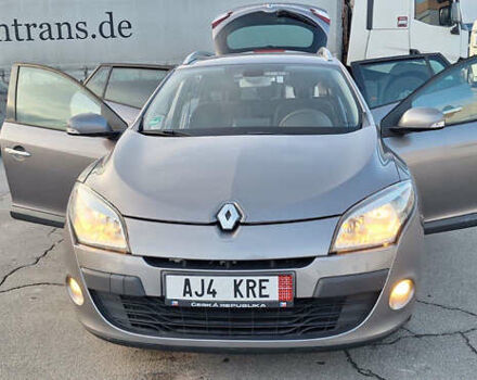 Серый Рено Меган, объемом двигателя 1.6 л и пробегом 210 тыс. км за 7550 $, фото 1 на Automoto.ua