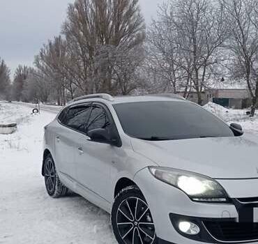 Серый Рено Меган, объемом двигателя 0 л и пробегом 225 тыс. км за 8100 $, фото 1 на Automoto.ua