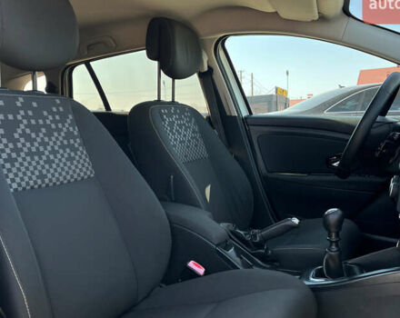 Сірий Рено Меган, об'ємом двигуна 1.46 л та пробігом 250 тис. км за 7200 $, фото 15 на Automoto.ua