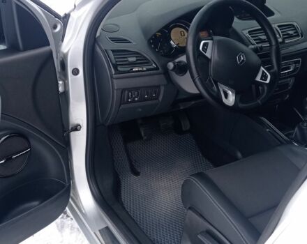 Сірий Рено Меган, об'ємом двигуна 0 л та пробігом 225 тис. км за 7900 $, фото 4 на Automoto.ua