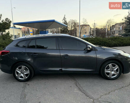 Сірий Рено Меган, об'ємом двигуна 1.46 л та пробігом 275 тис. км за 9350 $, фото 3 на Automoto.ua