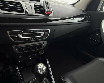 Сірий Рено Меган, об'ємом двигуна 1.5 л та пробігом 231 тис. км за 8650 $, фото 23 на Automoto.ua