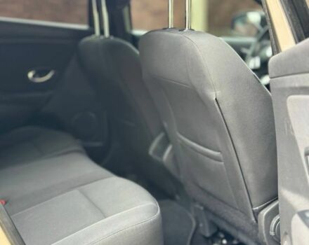 Сірий Рено Меган, об'ємом двигуна 1.5 л та пробігом 234 тис. км за 7770 $, фото 4 на Automoto.ua