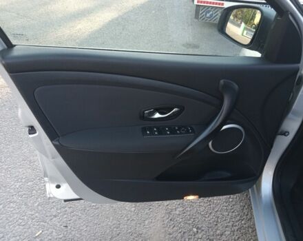 Серый Рено Меган, объемом двигателя 1.5 л и пробегом 280 тыс. км за 8300 $, фото 2 на Automoto.ua