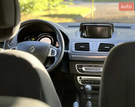 Сірий Рено Меган, об'ємом двигуна 1.46 л та пробігом 177 тис. км за 8800 $, фото 9 на Automoto.ua