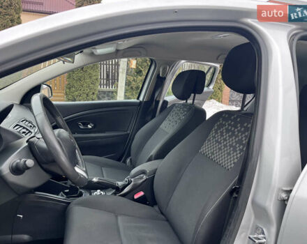 Сірий Рено Меган, об'ємом двигуна 1.5 л та пробігом 255 тис. км за 7500 $, фото 37 на Automoto.ua