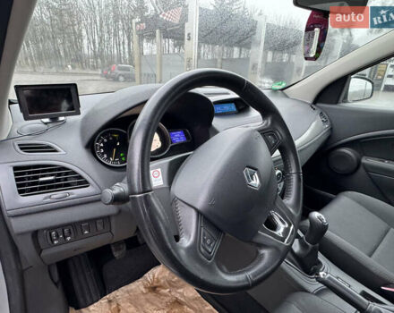 Сірий Рено Меган, об'ємом двигуна 1.6 л та пробігом 154 тис. км за 7850 $, фото 16 на Automoto.ua