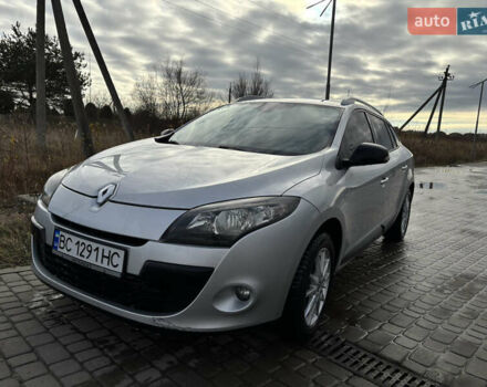 Сірий Рено Меган, об'ємом двигуна 1.46 л та пробігом 327 тис. км за 7100 $, фото 3 на Automoto.ua