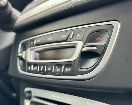 Серый Рено Меган, объемом двигателя 1.6 л и пробегом 277 тыс. км за 7000 $, фото 18 на Automoto.ua