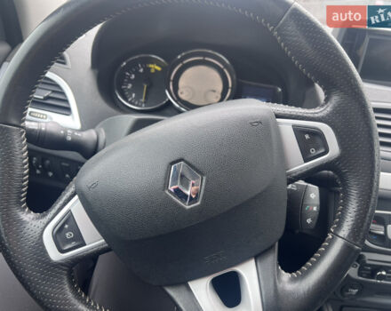 Сірий Рено Меган, об'ємом двигуна 1.6 л та пробігом 250 тис. км за 6000 $, фото 5 на Automoto.ua