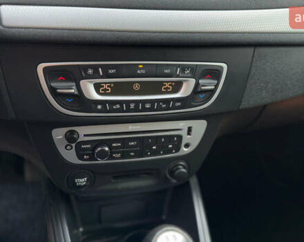 Серый Рено Меган, объемом двигателя 1.5 л и пробегом 215 тыс. км за 7600 $, фото 38 на Automoto.ua