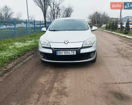 Серый Рено Меган, объемом двигателя 1.5 л и пробегом 228 тыс. км за 6900 $, фото 23 на Automoto.ua