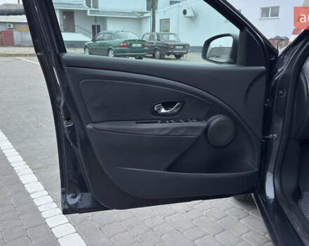 Серый Рено Меган, объемом двигателя 1.46 л и пробегом 183 тыс. км за 8450 $, фото 55 на Automoto.ua