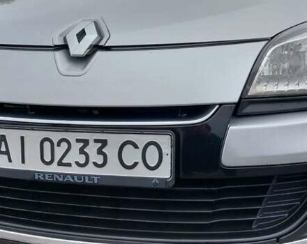 Рено Меган 2012 в Киеве на Automoto.ua Серый Рено Меган, объемом двигателя 1.46 л и пробегом 260 тыс. км за 8800 $, фото 21 на Automoto.ua