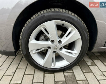 Серый Рено Меган, объемом двигателя 1.6 л и пробегом 176 тыс. км за 9200 $, фото 9 на Automoto.ua