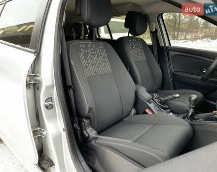 Серый Рено Меган, объемом двигателя 1.46 л и пробегом 263 тыс. км за 7999 $, фото 32 на Automoto.ua