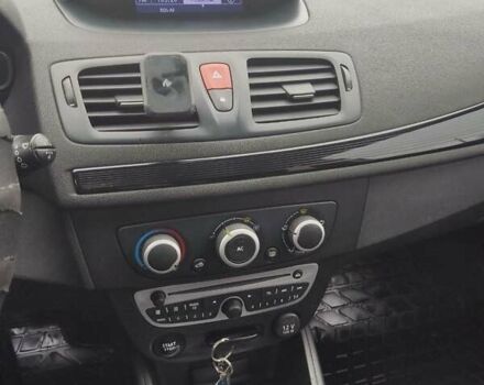 Сірий Рено Меган, об'ємом двигуна 1.5 л та пробігом 258 тис. км за 7300 $, фото 2 на Automoto.ua