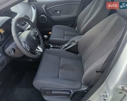 Серый Рено Меган, объемом двигателя 1.5 л и пробегом 280 тыс. км за 8300 $, фото 6 на Automoto.ua