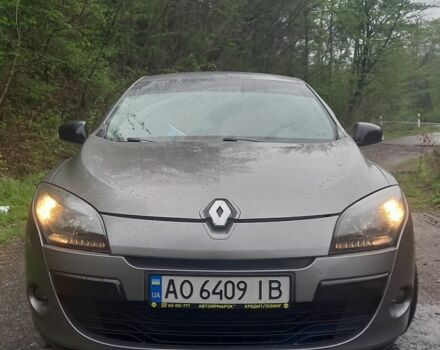 Сірий Рено Меган, об'ємом двигуна 1.5 л та пробігом 250 тис. км за 7200 $, фото 1 на Automoto.ua