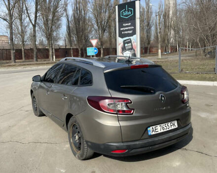 Сірий Рено Меган, об'ємом двигуна 1.46 л та пробігом 250 тис. км за 8399 $, фото 4 на Automoto.ua