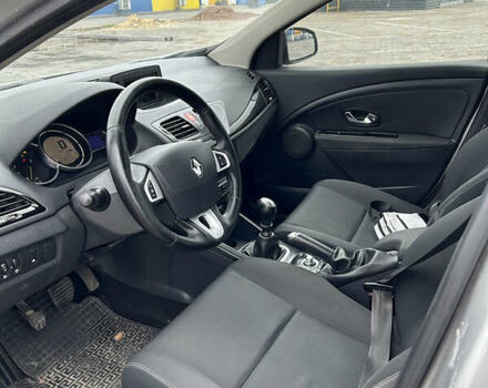 Серый Рено Меган, объемом двигателя 1.46 л и пробегом 239 тыс. км за 5300 $, фото 11 на Automoto.ua