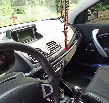 Сірий Рено Меган, об'ємом двигуна 1.46 л та пробігом 325 тис. км за 8700 $, фото 35 на Automoto.ua