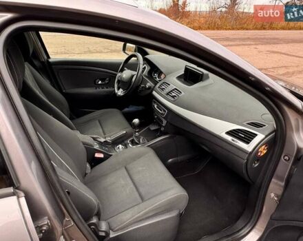 Сірий Рено Меган, об'ємом двигуна 1.46 л та пробігом 279 тис. км за 7450 $, фото 11 на Automoto.ua