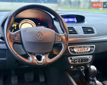 Сірий Рено Меган, об'ємом двигуна 1.6 л та пробігом 243 тис. км за 7499 $, фото 2 на Automoto.ua
