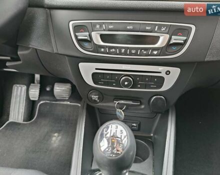 Сірий Рено Меган, об'ємом двигуна 1.5 л та пробігом 235 тис. км за 8899 $, фото 13 на Automoto.ua