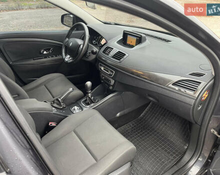 Серый Рено Меган, объемом двигателя 1.46 л и пробегом 190 тыс. км за 8500 $, фото 7 на Automoto.ua