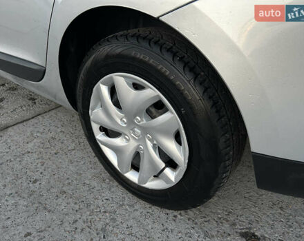 Серый Рено Меган, объемом двигателя 1.46 л и пробегом 250 тыс. км за 7200 $, фото 15 на Automoto.ua