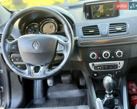 Серый Рено Меган, объемом двигателя 1.5 л и пробегом 243 тыс. км за 7999 $, фото 30 на Automoto.ua