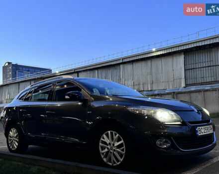 Сірий Рено Меган, об'ємом двигуна 1.46 л та пробігом 241 тис. км за 8800 $, фото 1 на Automoto.ua