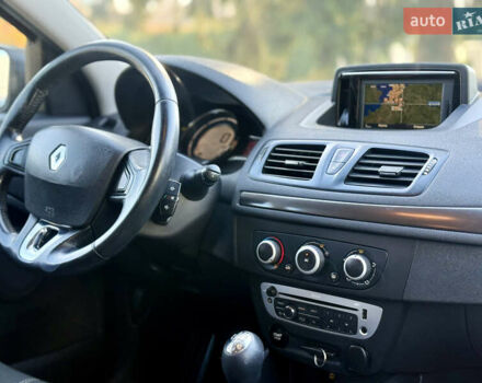 Серый Рено Меган, объемом двигателя 1.5 л и пробегом 243 тыс. км за 7999 $, фото 33 на Automoto.ua