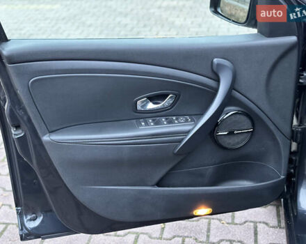 Серый Рено Меган, объемом двигателя 1.5 л и пробегом 264 тыс. км за 7600 $, фото 13 на Automoto.ua