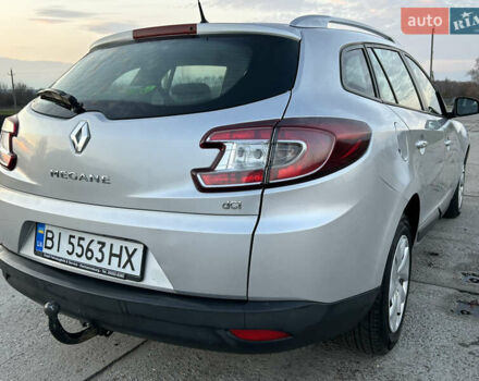 Серый Рено Меган, объемом двигателя 1.46 л и пробегом 250 тыс. км за 7200 $, фото 5 на Automoto.ua