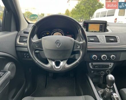 Серый Рено Меган, объемом двигателя 1.5 л и пробегом 270 тыс. км за 7500 $, фото 21 на Automoto.ua