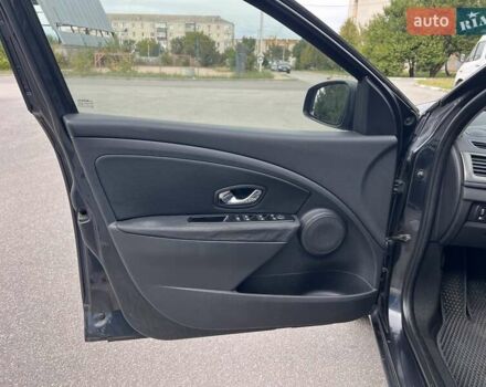 Серый Рено Меган, объемом двигателя 1.5 л и пробегом 270 тыс. км за 7500 $, фото 13 на Automoto.ua