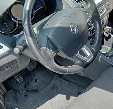 Сірий Рено Меган, об'ємом двигуна 1.46 л та пробігом 365 тис. км за 8300 $, фото 18 на Automoto.ua