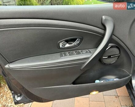 Сірий Рено Меган, об'ємом двигуна 1.5 л та пробігом 258 тис. км за 8500 $, фото 16 на Automoto.ua
